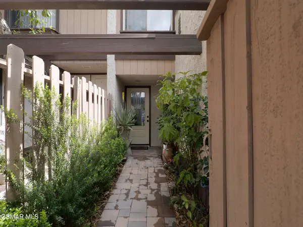 24829 Apple, Newhall, CA 91321