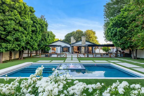 22661 Calvert, Woodland Hills, CA 91367