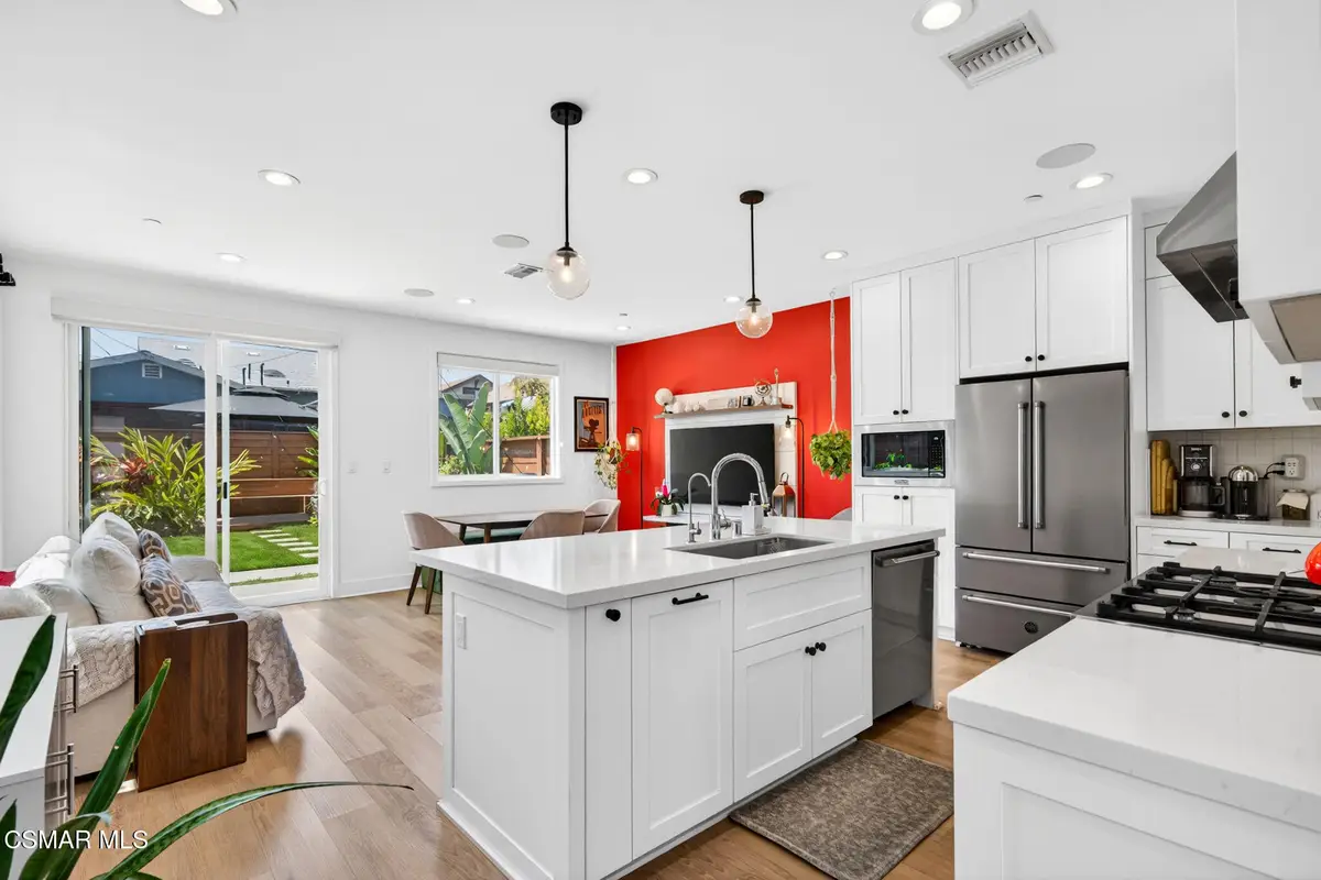 1135 N Commonwealth, Los Angeles, CA 90029 - #1