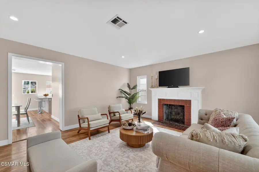 3722 Degnan, Los Angeles, CA 90018 - #3