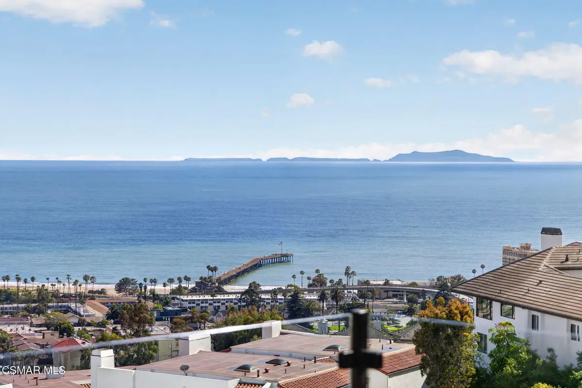 818 Caliente, San Buenaventura Ventura, CA 93001 - #1