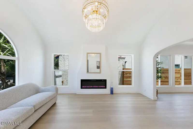 2958 West, Los Angeles, CA 90016 - #3