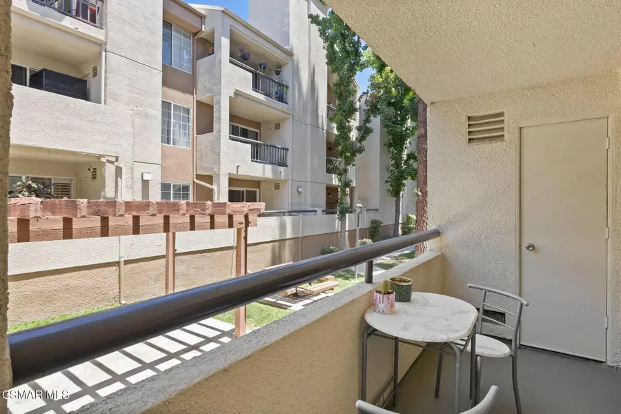 5530 Owensmouth, Woodland Hills, CA 91367 - #3