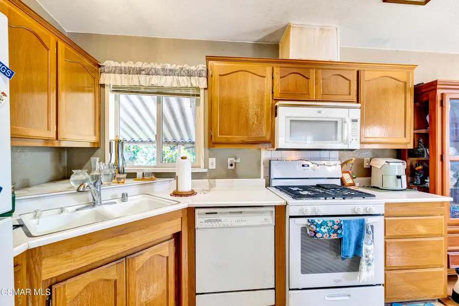 11401 Topanga Canyon, Chatsworth, CA 91311 - #3