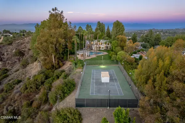 19808 Sleepyhollow, Tarzana, CA 91356