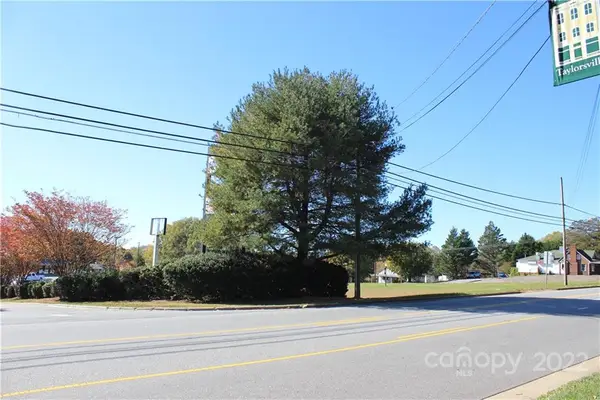 9B & 9C Main Avenue W, Taylorsville, NC 28681