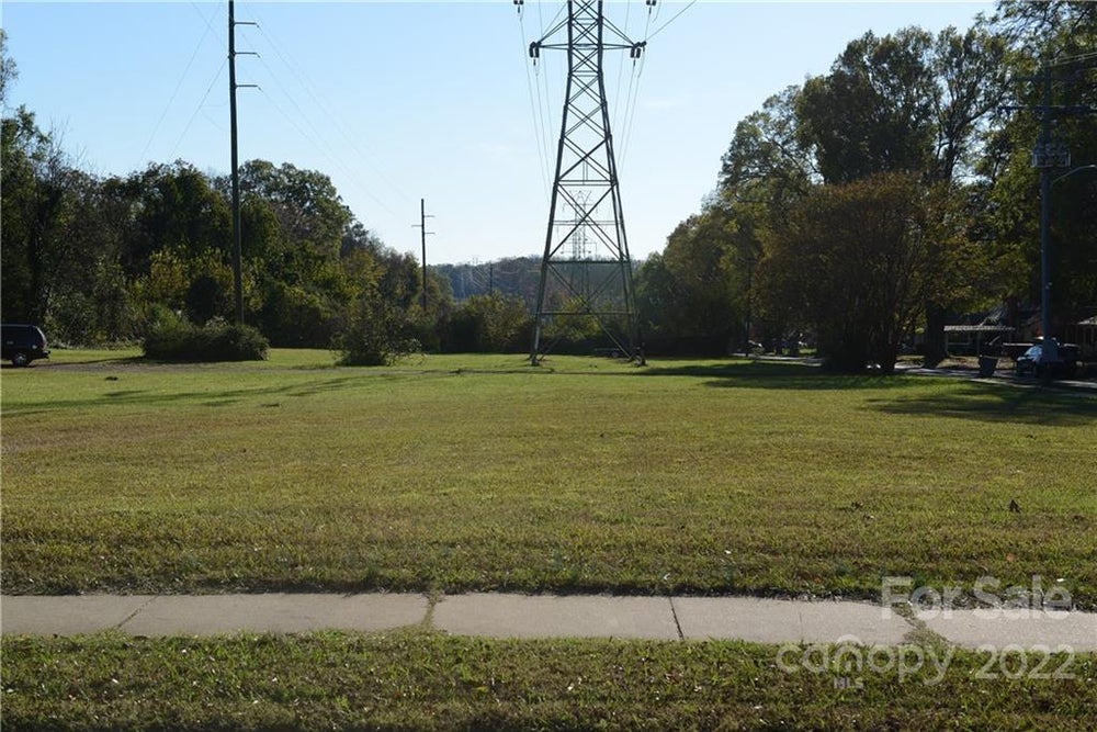 1215 Coker Avenue, Charlotte, NC 28208 BHGRE