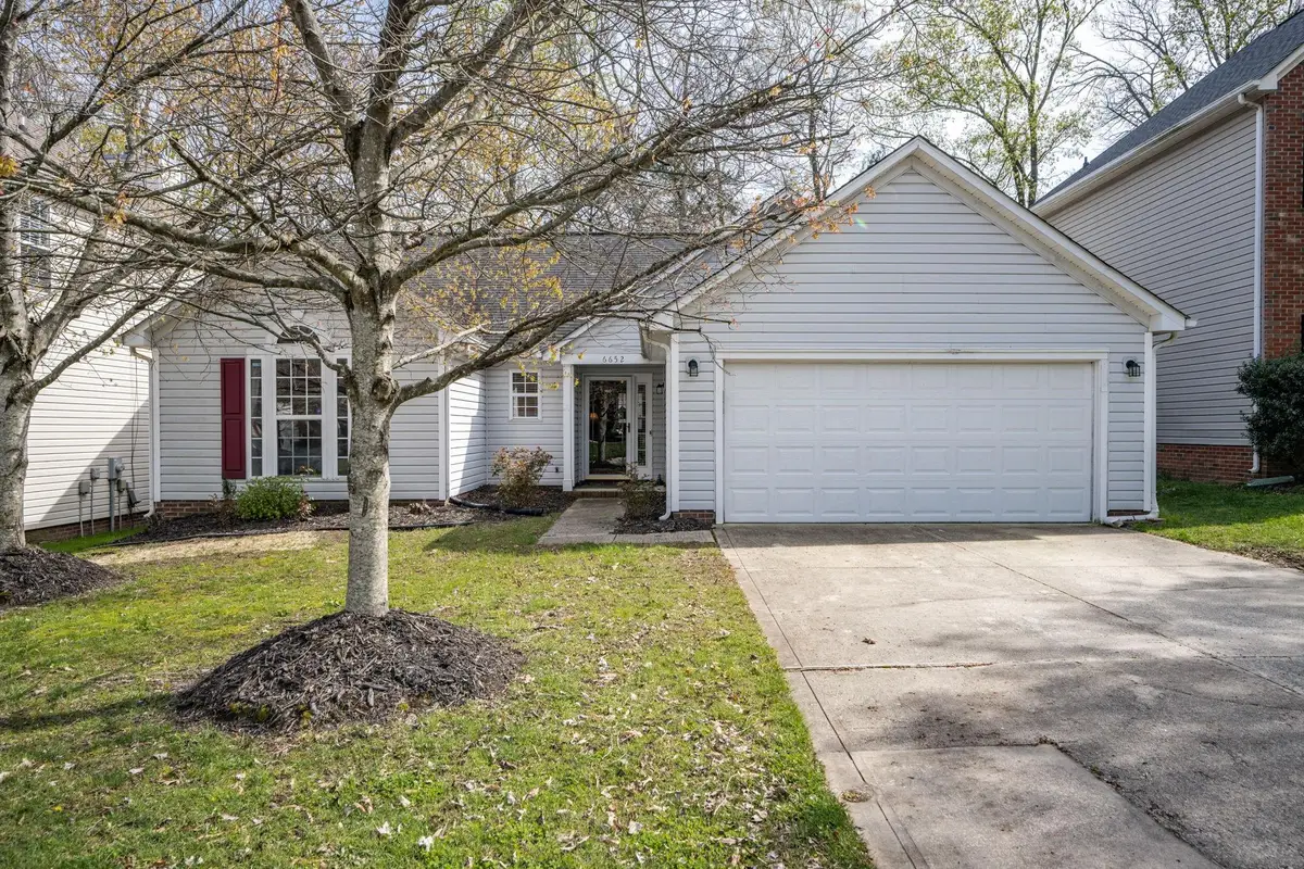6652 Allness Glen Lane, Charlotte, NC 28269 - Image #1