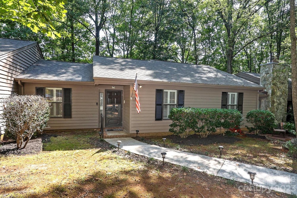 368 Tall Oaks Trail, Fort Mill, SC 29715 BHGRE