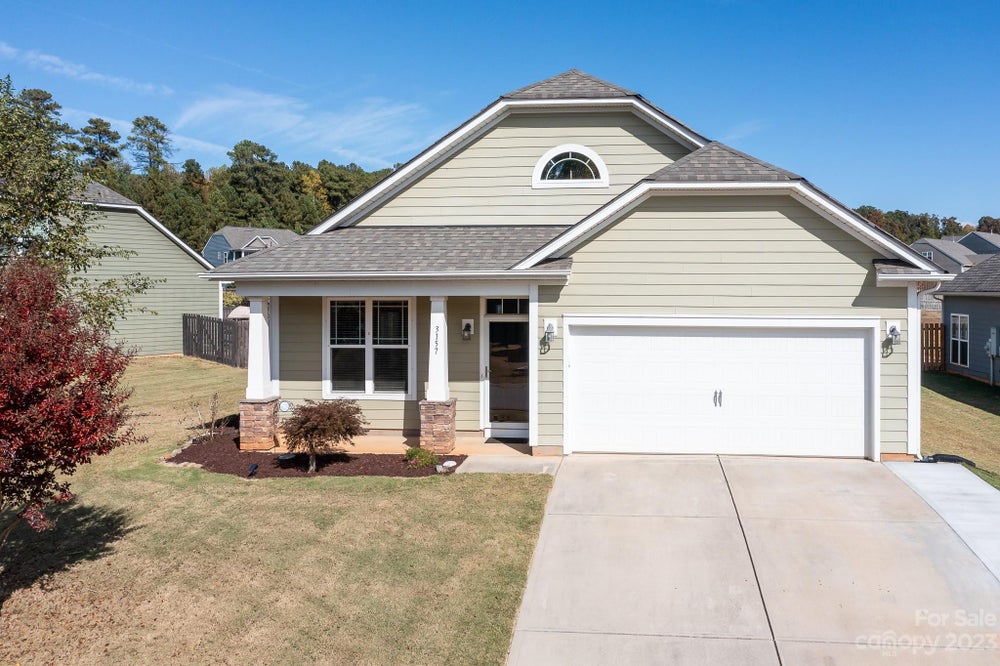 3157 Delaware Drive, Denver, NC 28037 BHGRE