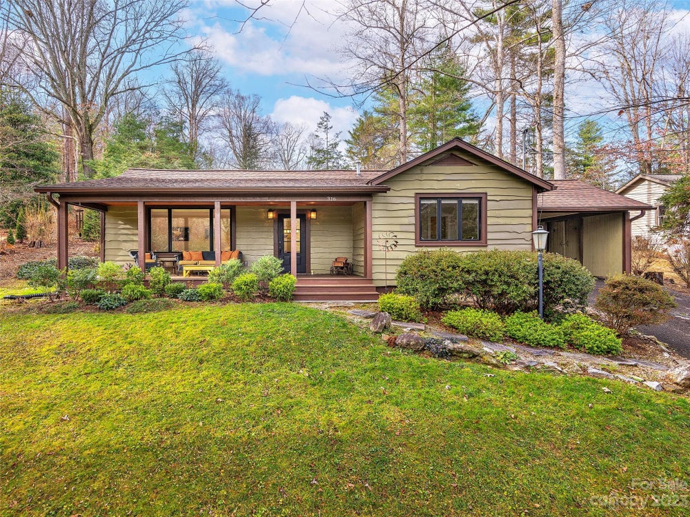 316 Crystal Springs Drive, Laurel Park, NC 28739 BHGRE