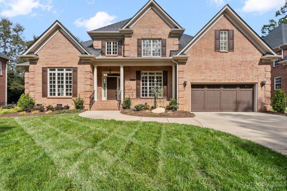 218 Sardis Lane, Charlotte, NC 28270 BHGRE