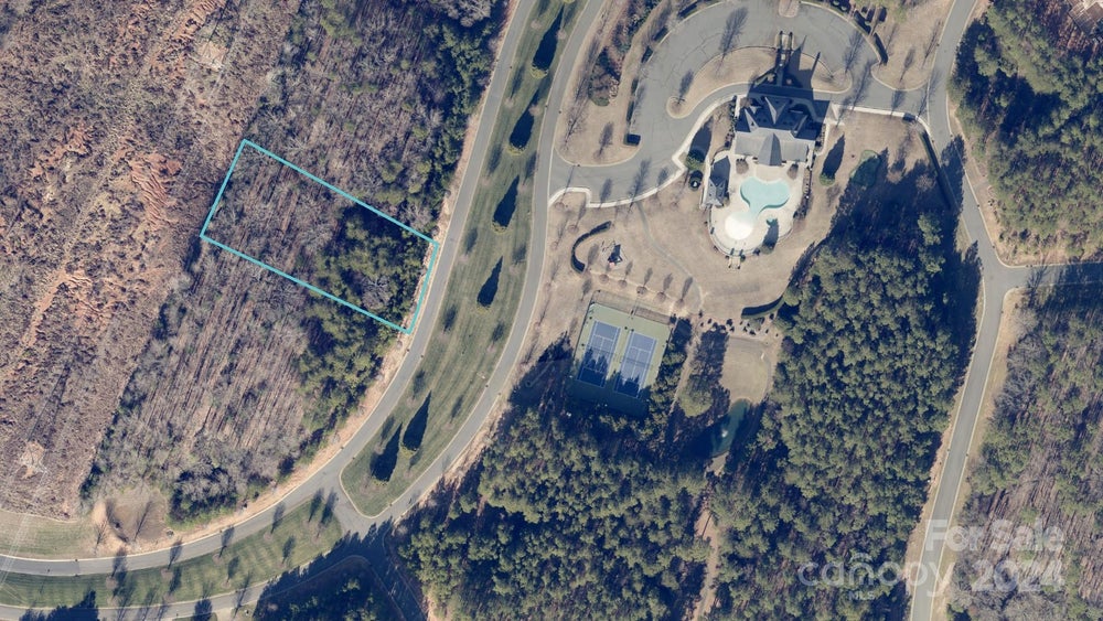 1320 Reflection Pointe Boulevard 329, Belmont, NC 28012 BHGRE