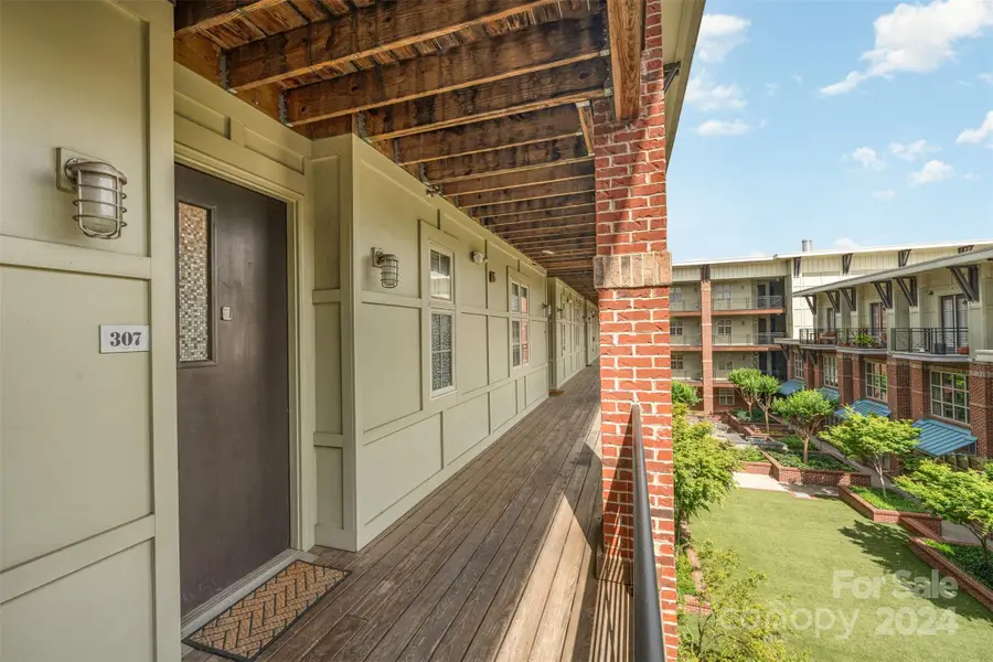 1101 W 1st Street #307, Charlotte, NC 28202 - Image #2
