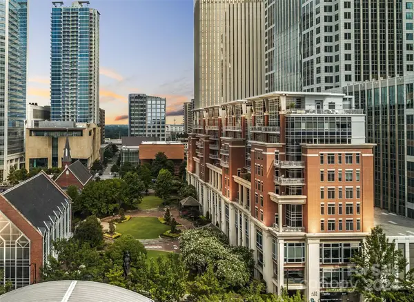 435 S Tryon Street #703, Charlotte, NC 28202