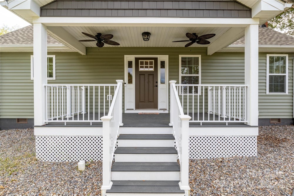 328 E Glendale Avenue, Mount Holly, NC 28120 BHGRE