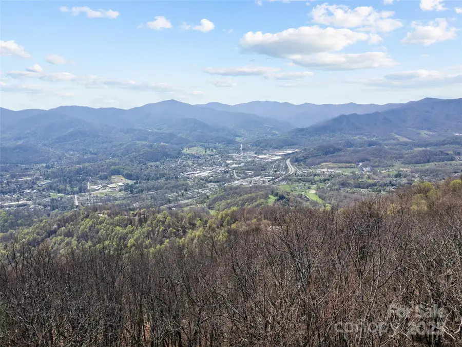 000 Larchwood Point, Hazelwood, NC 28786 - Image #2