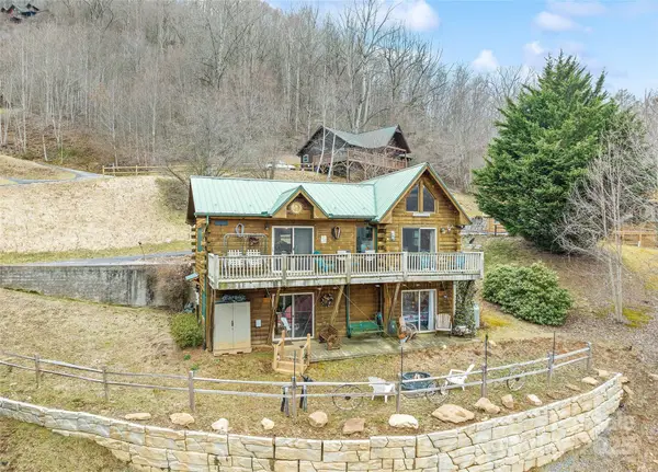 16 Hiawatha Drive, Maggie Valley, NC 28751