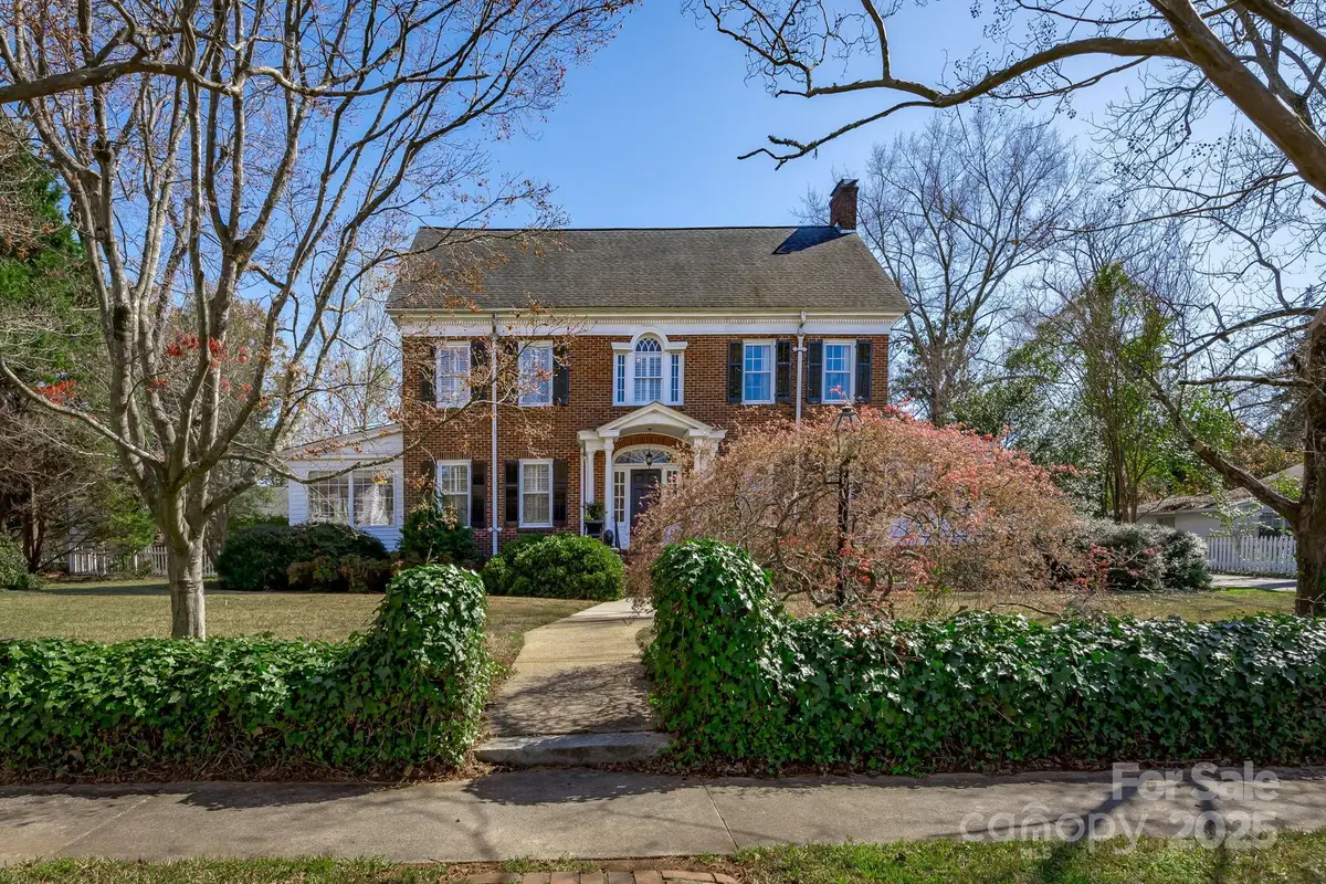 211 W Liberty Street, Winnsboro, SC 29180 - #1