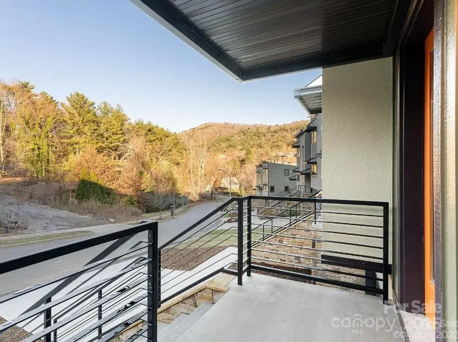 17 Macallan Lane, Asheville, NC 28805 - Image #3