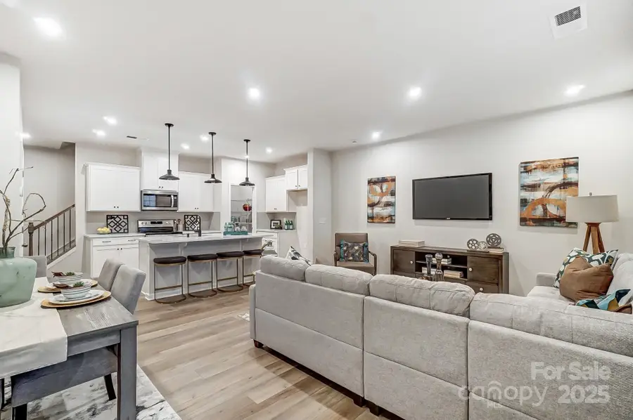 3934 Cheyney Park Drive, Charlotte, NC 28269 - Image #3