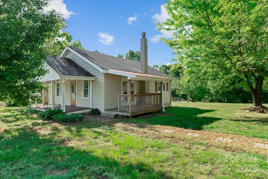 1516 Brock Road, Yadkinville, NC 27055 - #3