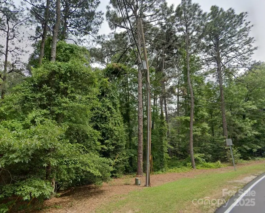 1685 E Indiana Avenue, Southern Pines, NC 28387 - #3