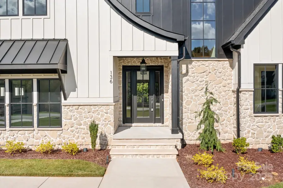 136 Castleview Lane, Mooresville, NC 28115 - Image #2