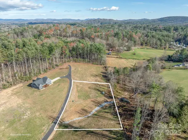 00 Kelly Daniele Lane #4, Hendersonville, NC 28739