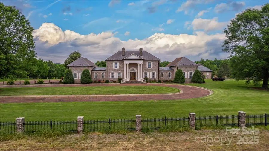 1100 Glen Oaks Drive, Hamptonville, NC 27020 - #2