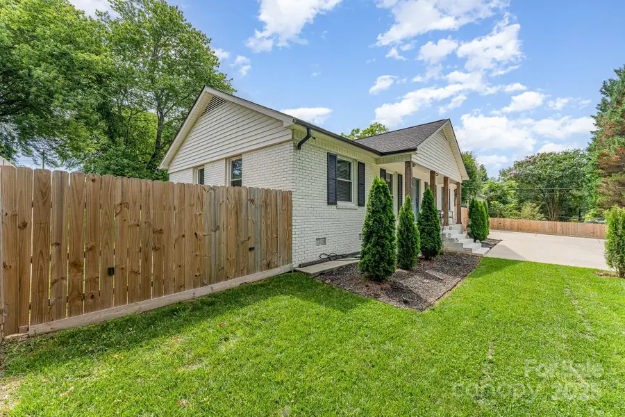 157 Downey Lake Road, Dallas, NC 28034 - Image #3