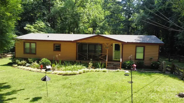 5832 Thompson Road, Charlotte, NC 28216