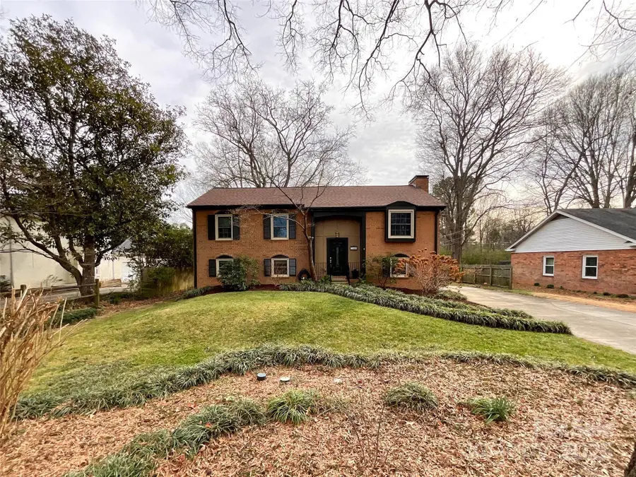 7109 Edgefield Court, Matthews, NC 28104 - Image #2