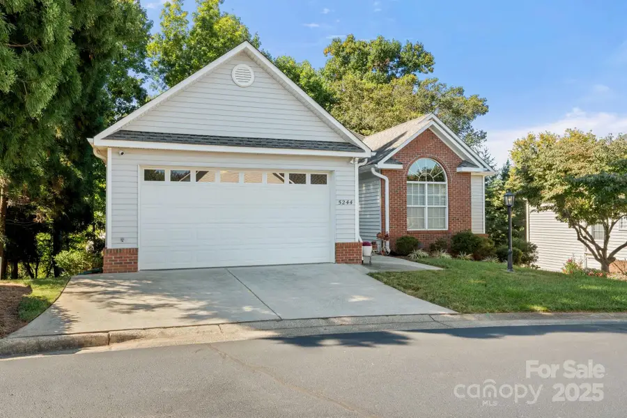 5244 Old Plantation Circle, Winston Salem, NC 27104 - Image #2