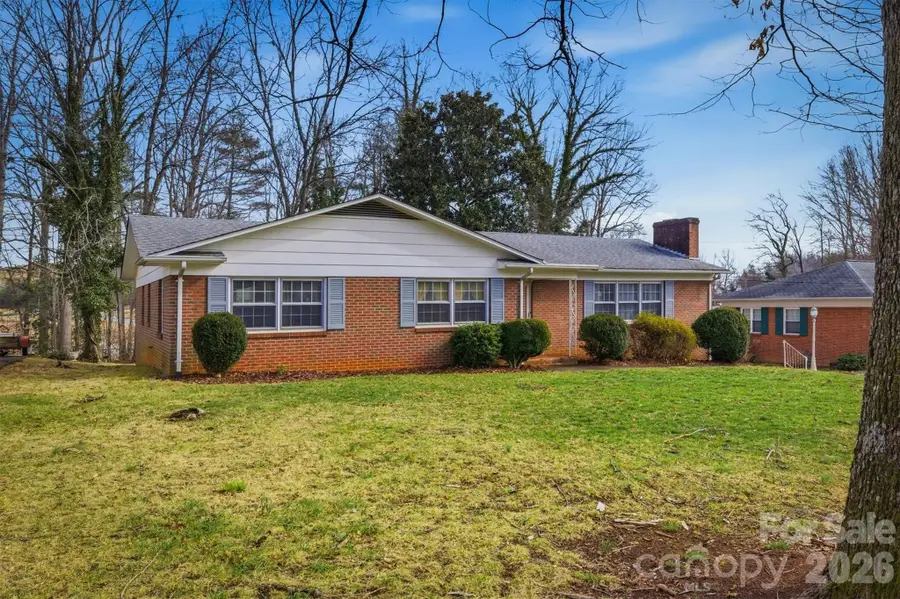 141 Maehill Place Sw, Lenoir, NC 28645 - #3