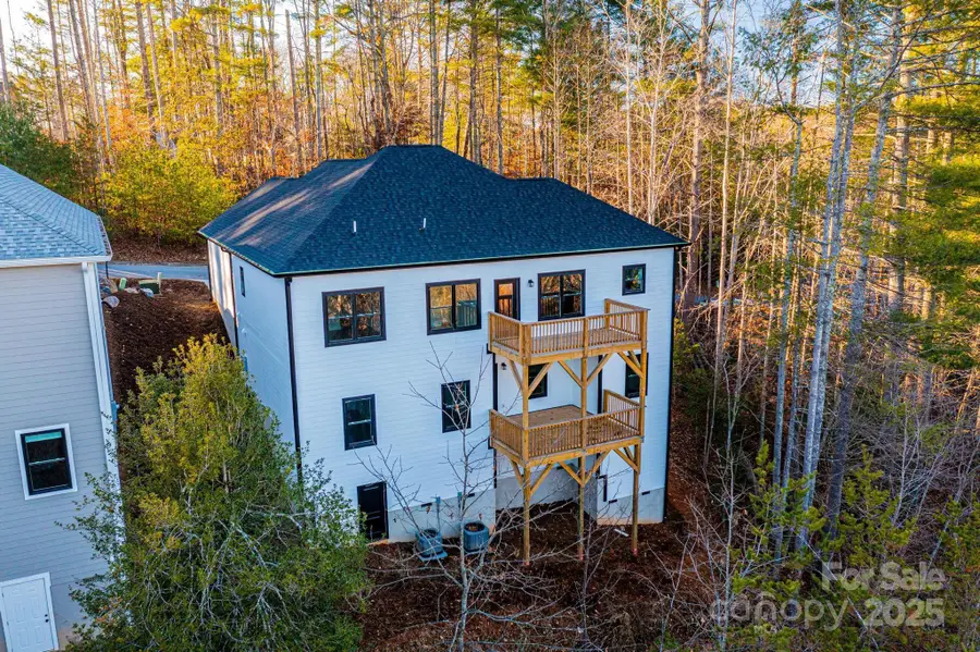 518 Park Way Ne, Lenoir, NC 28645 - Image #3