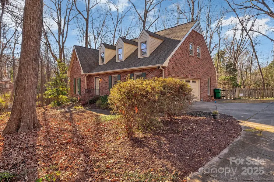 1330 Burtonwood Circle, Charlotte, NC 28212 - Image #3