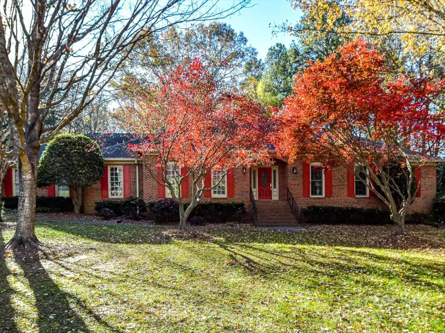 3517 Honeysuckle Drive, Matthews, NC 28104 - Image #2