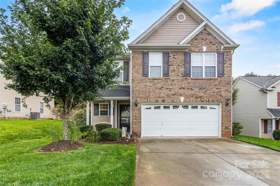 754 Peachtree Meadows Circle, Kernersville, NC 27284 - Image #2