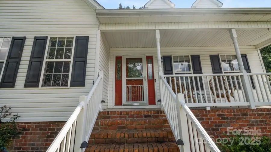 970 Winterside Lane, Winston Salem, NC 27101 - Image #3
