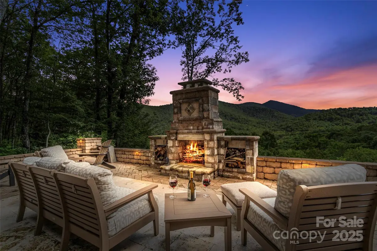 596 N Ridge Runner Road, Burnsville, NC 28714 - #1
