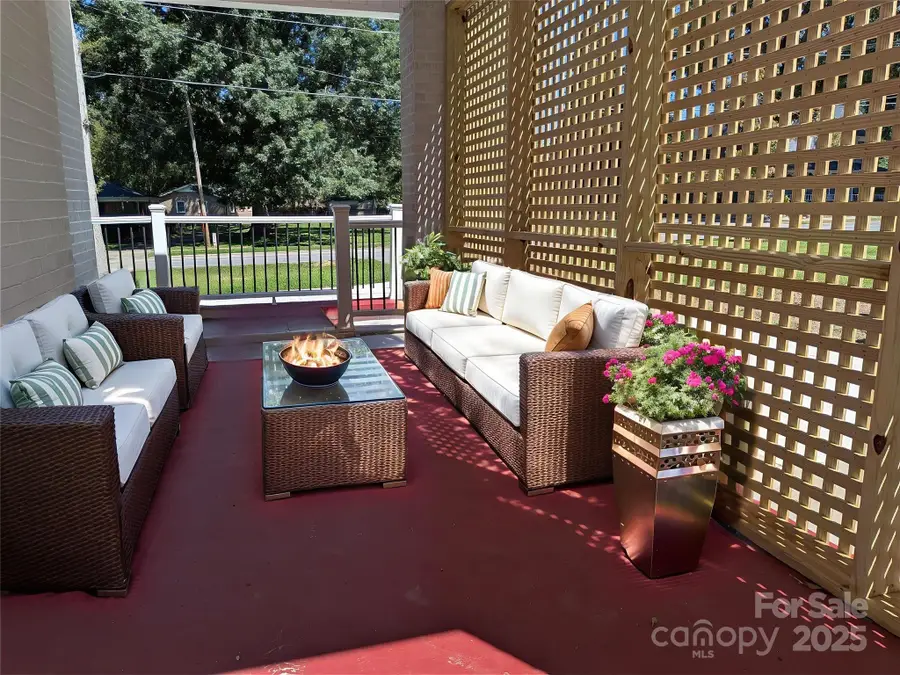 933 W Warren Street W, Shelby, NC 28150 - Image #2