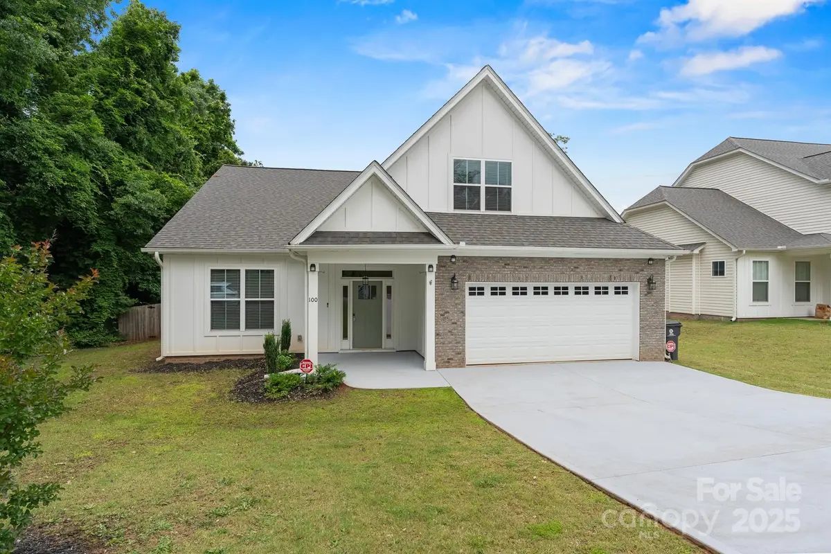 100 Holly Drive, Duncan, SC 29334 - Image #1