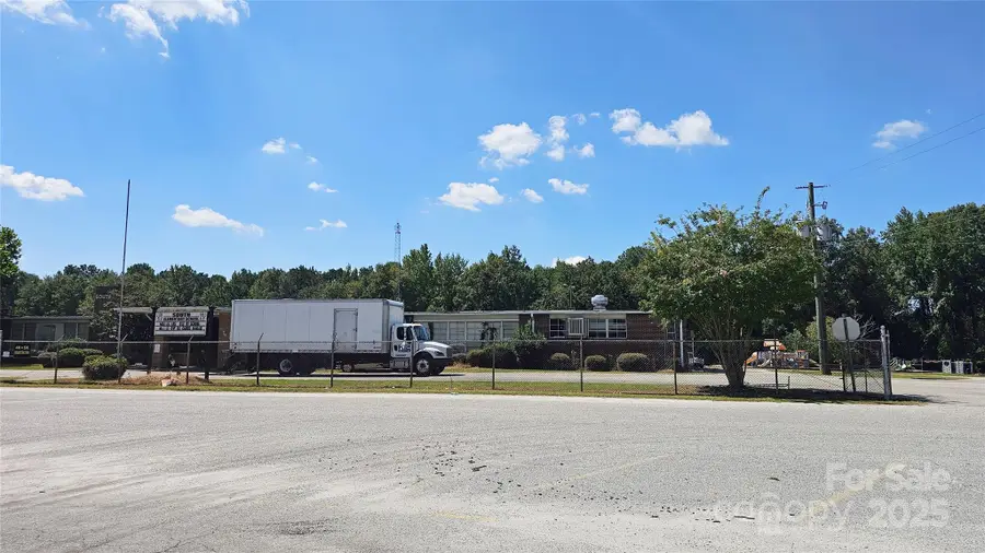 900 Patriot Street, Dillon, SC 29536 - Image #2