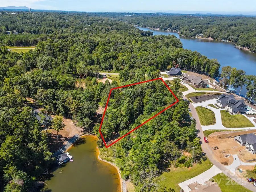 5743 Lake Pointe Drive, Granite Falls, NC 28630 - Image #2