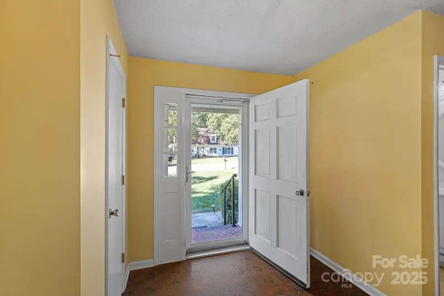 123 Cliffwood Circle, Mooresville, NC 28115 - Image #2