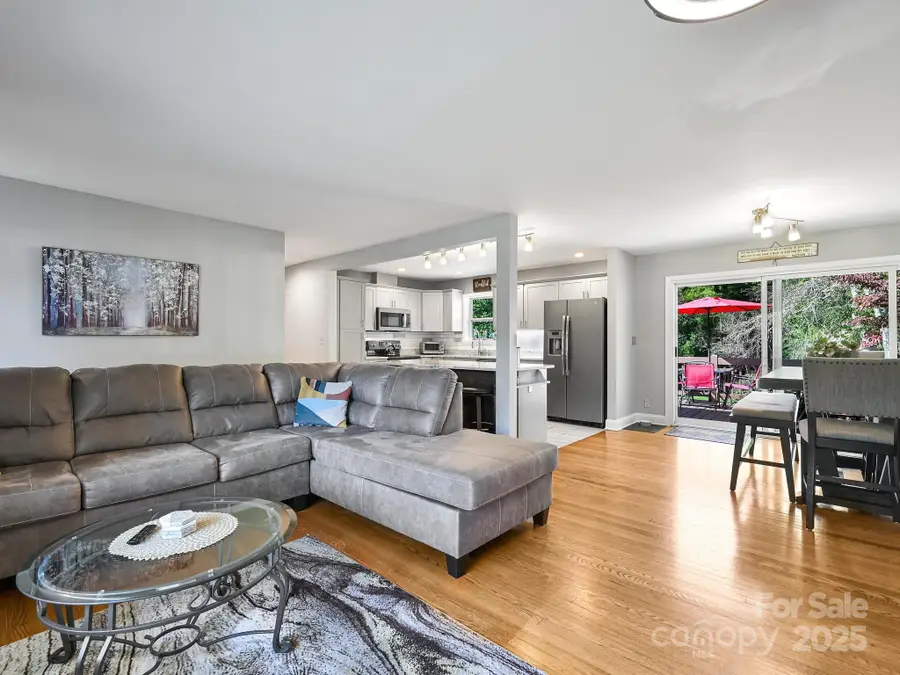 402 Balsam Road, Hendersonville, NC 28792 - Image #2