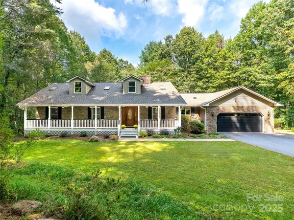 331 Thomas Road, Hendersonville, NC 28739