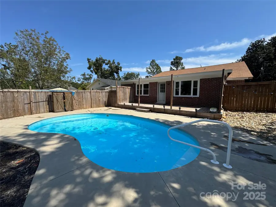 215 Church Street, Edgefield, SC 29824 - Image #2