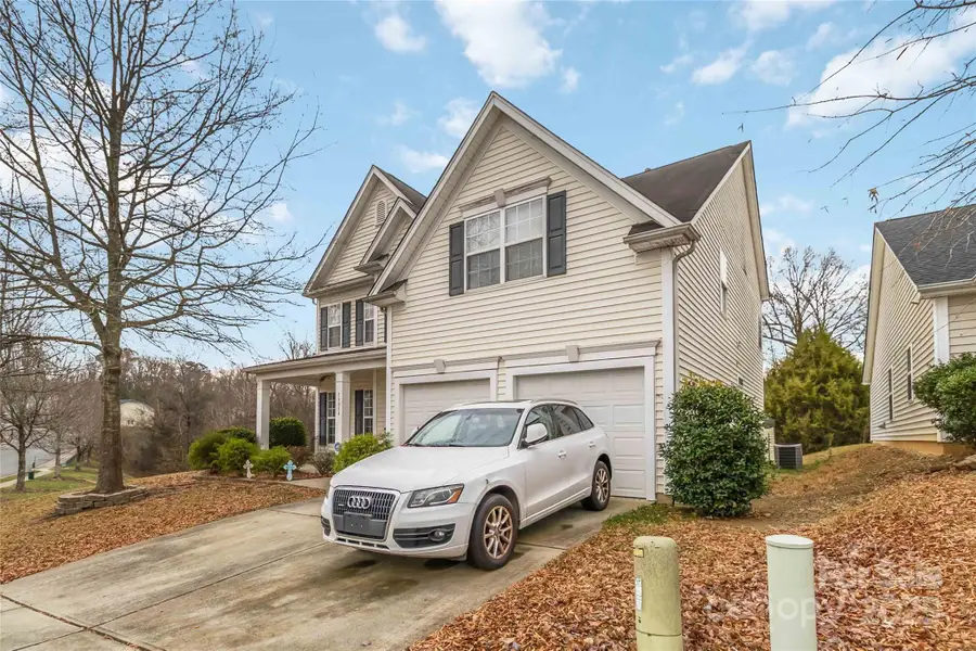 13834 Riding Hill Avenue, Charlotte, NC 28213 - Image #2
